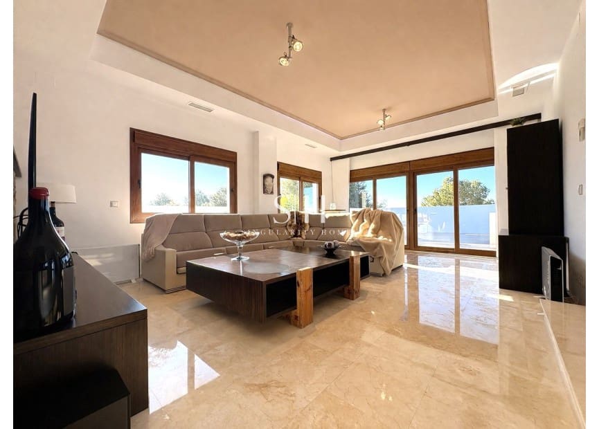 4 makuuhuone Huvila myytävänä paikassa Banos y Mendigo mukana uima-altaan - 1 200 000 € (Ref: 9804020)