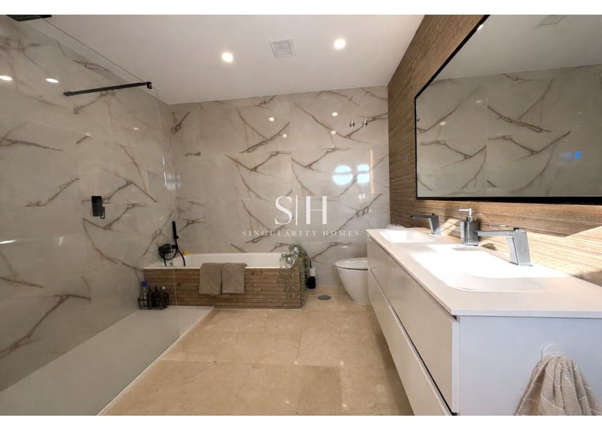 4 makuuhuone Huvila myytävänä paikassa Banos y Mendigo mukana uima-altaan - 1 200 000 € (Ref: 9804020)