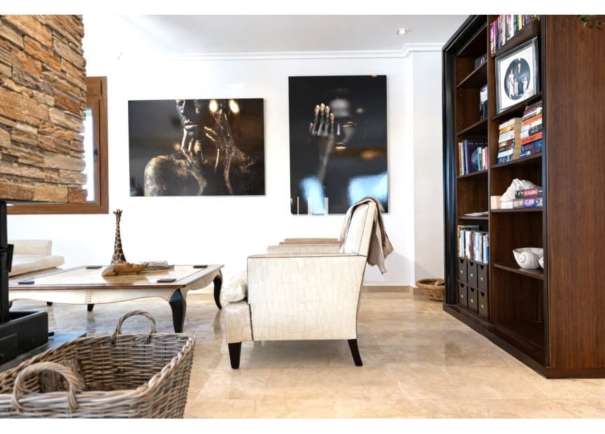 4 makuuhuone Huvila myytävänä paikassa Banos y Mendigo mukana uima-altaan - 1 200 000 € (Ref: 9804020)