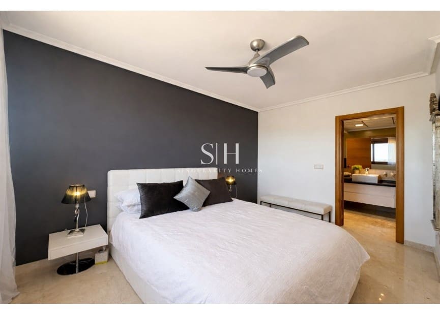 4 makuuhuone Huvila myytävänä paikassa Banos y Mendigo mukana uima-altaan - 1 200 000 € (Ref: 9804020)