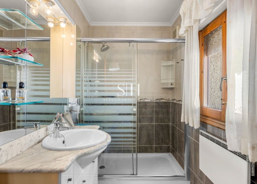 5 Zimmer Villa zu verkaufen in Ciudad Quesada mit Pool - 519.000 € (Ref: 9804021)