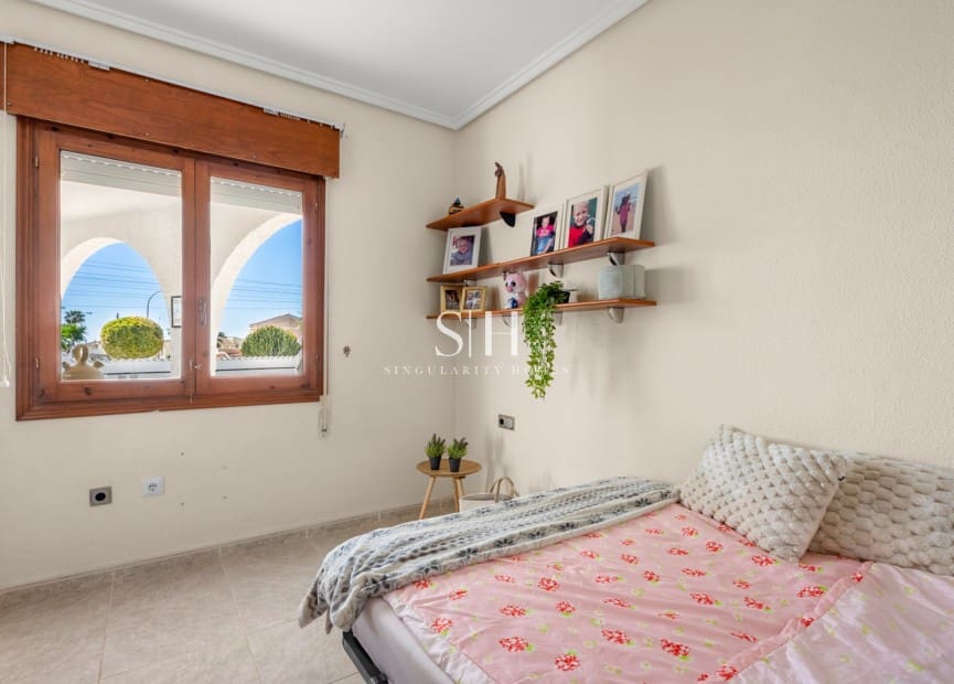 5 Zimmer Villa zu verkaufen in Ciudad Quesada mit Pool - 519.000 € (Ref: 9804021)