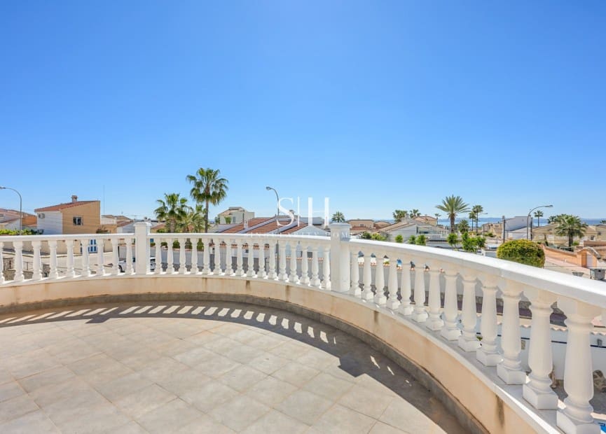 5 Zimmer Villa zu verkaufen in Ciudad Quesada mit Pool - 519.000 € (Ref: 9804021)