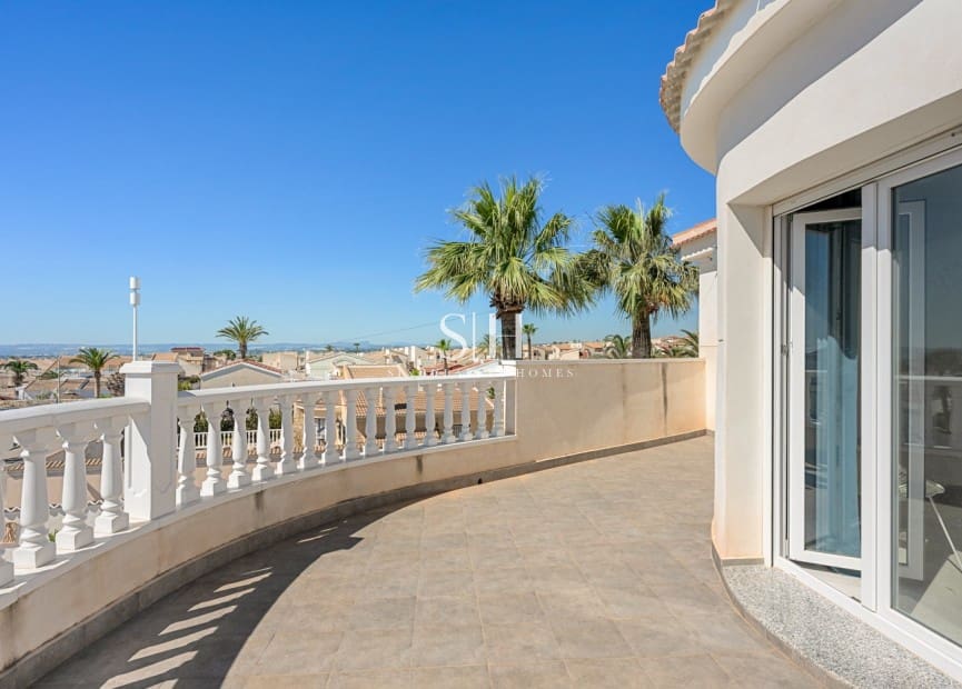 5 Zimmer Villa zu verkaufen in Ciudad Quesada mit Pool - 519.000 € (Ref: 9804021)