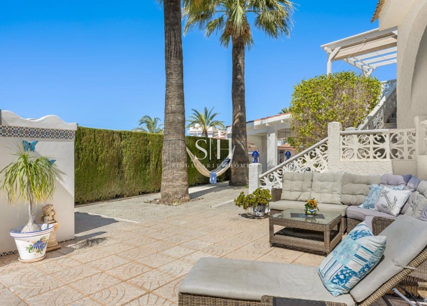 5 Zimmer Villa zu verkaufen in Ciudad Quesada mit Pool - 519.000 € (Ref: 9804021)