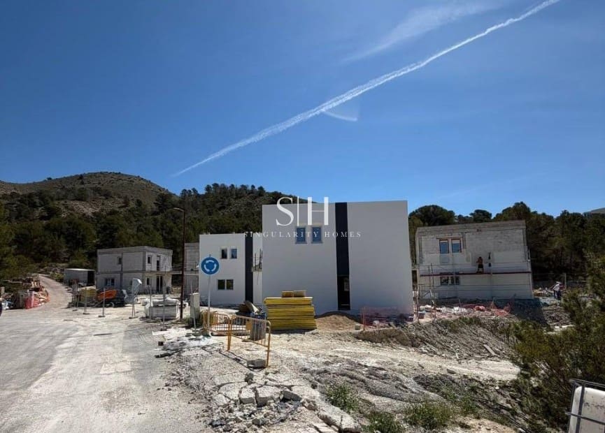 3 soverom Villa til salgs i Finestrat med svømmebasseng - € 550 000 (Ref: 9804025)