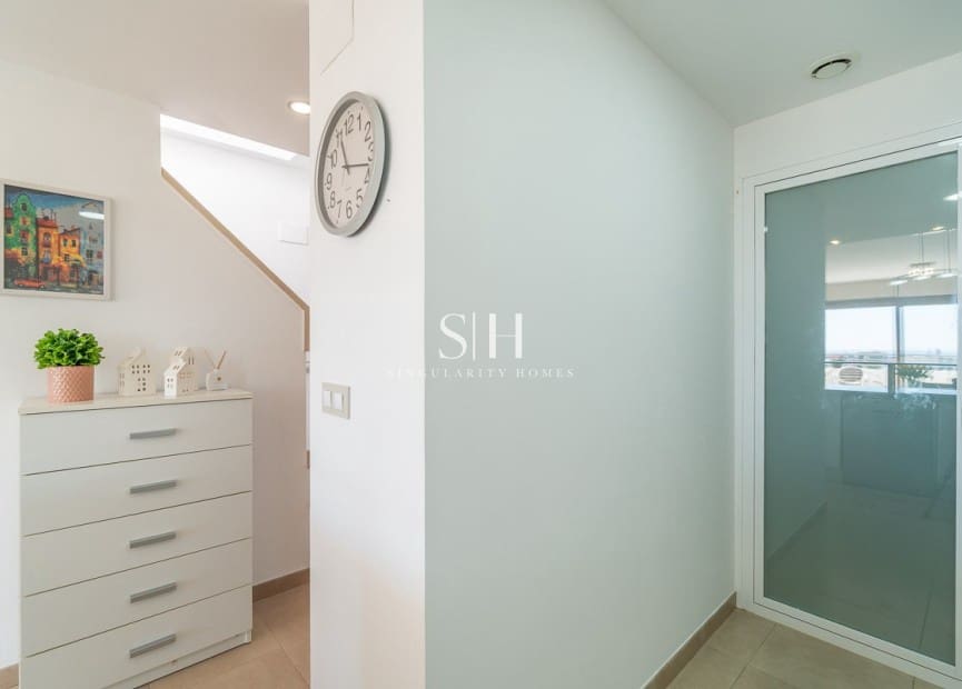 2 sovrum Lägenhet till salu i Dehesa de Campoamor med pool - 299 000 € (Ref: 9804030)