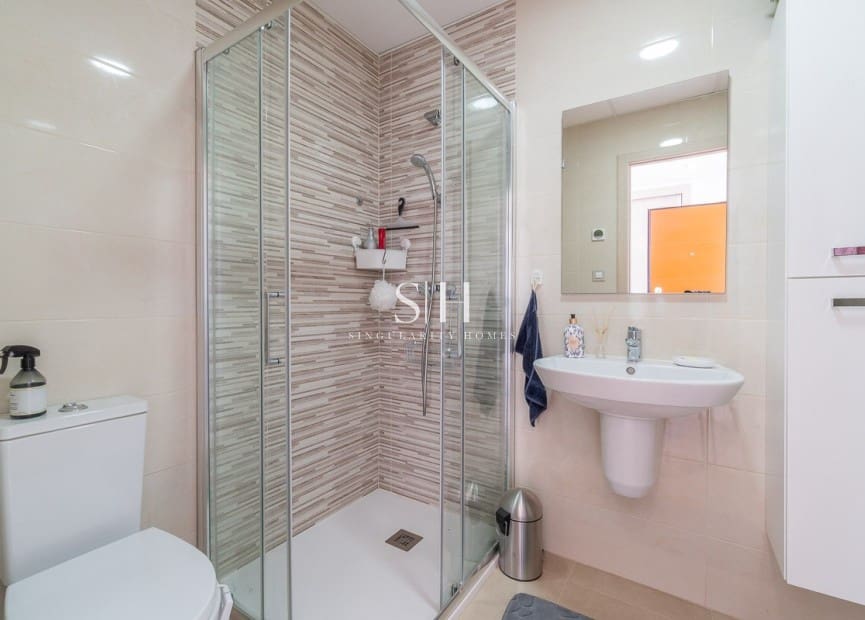2 sovrum Lägenhet till salu i Dehesa de Campoamor med pool - 299 000 € (Ref: 9804030)