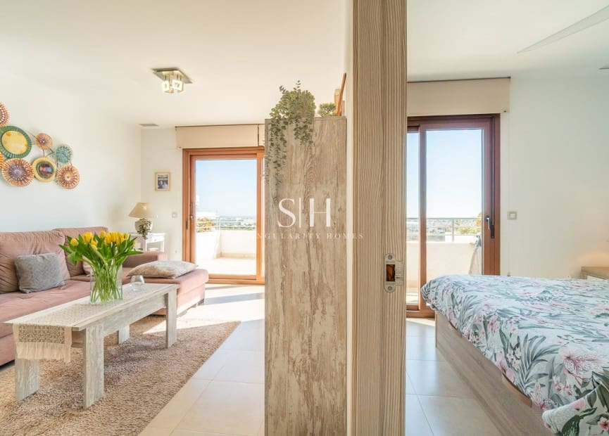 2 sovrum Lägenhet till salu i Dehesa de Campoamor med pool - 299 000 € (Ref: 9804030)