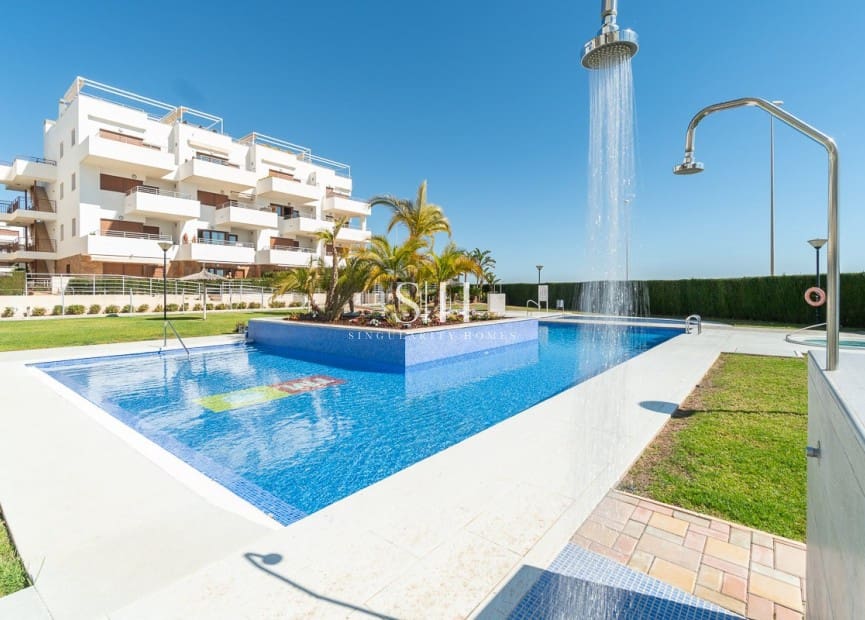 2 sovrum Lägenhet till salu i Dehesa de Campoamor med pool - 299 000 € (Ref: 9804030)