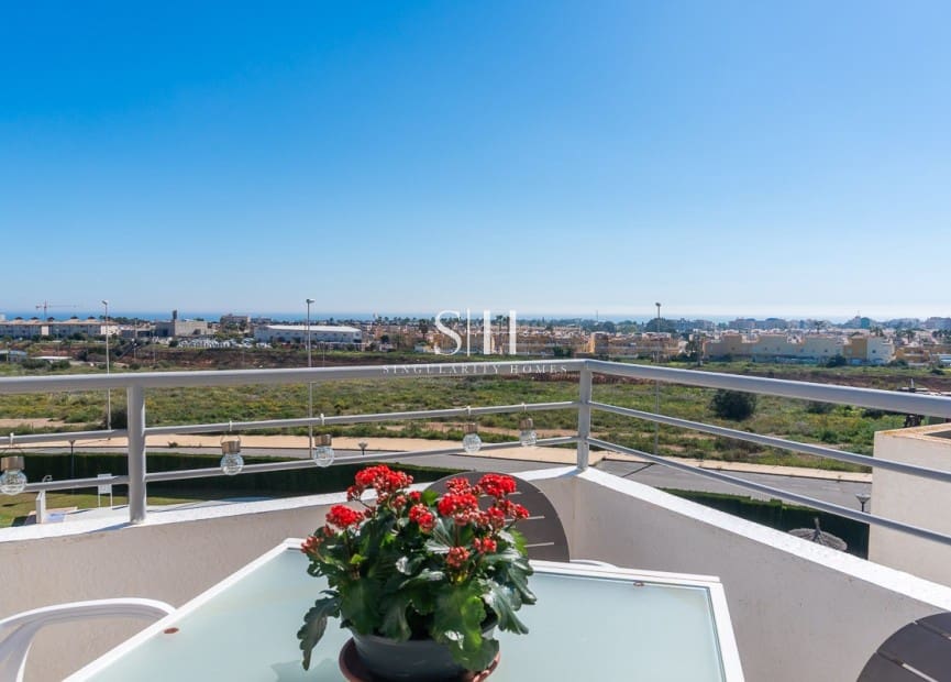 2 sovrum Lägenhet till salu i Dehesa de Campoamor med pool - 299 000 € (Ref: 9804030)