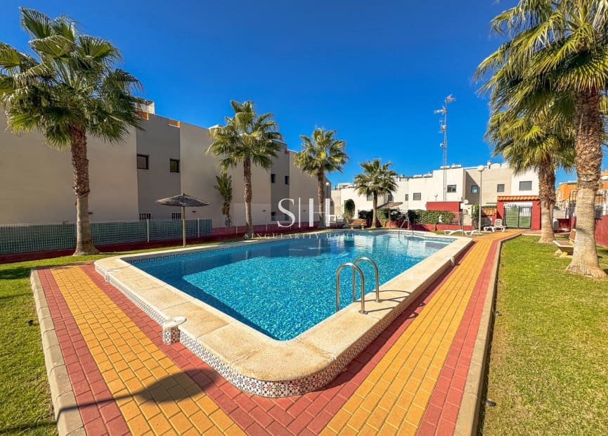 2 sypialnia Bungalow na sprzedaż w Los Altos z basenem - 265 000 € (Ref: 9804031)