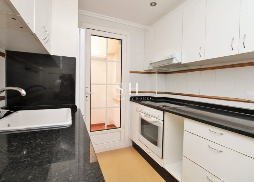 3 Zimmer Reihenhaus zu verkaufen in Villamartin mit Pool - 229.000 € (Ref: 9804032)