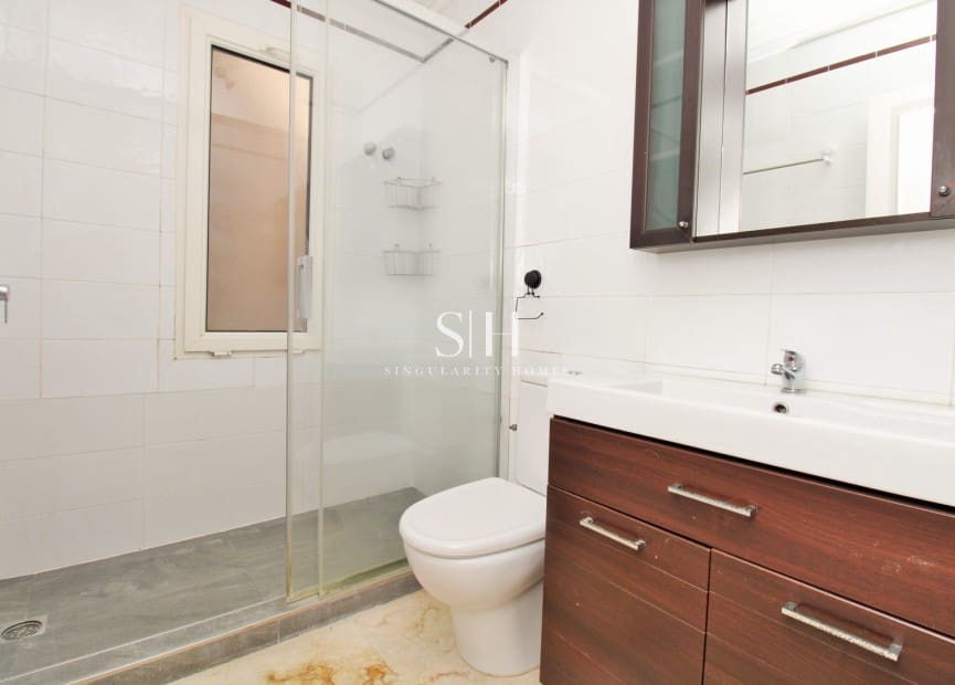 3 Zimmer Reihenhaus zu verkaufen in Villamartin mit Pool - 229.000 € (Ref: 9804032)