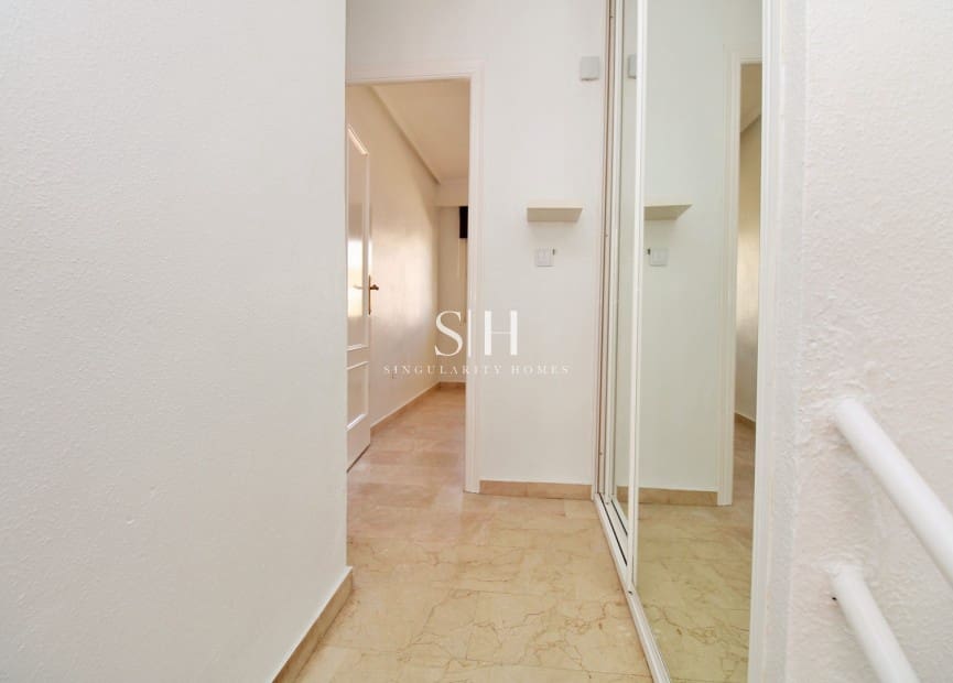 3 Zimmer Reihenhaus zu verkaufen in Villamartin mit Pool - 229.000 € (Ref: 9804032)