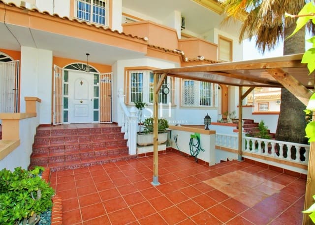 3 Zimmer Reihenhaus zu verkaufen in Villamartin, Orihuela mit Pool - 229.000 € (Ref: 9804032)