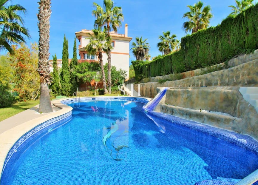 3 Zimmer Reihenhaus zu verkaufen in Villamartin mit Pool - 229.000 € (Ref: 9804032)