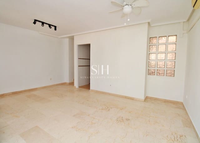 3 soverom Rekkehus til salgs i Villamartin, Orihuela med svømmebasseng - € 229 000 (Ref: 9804032)