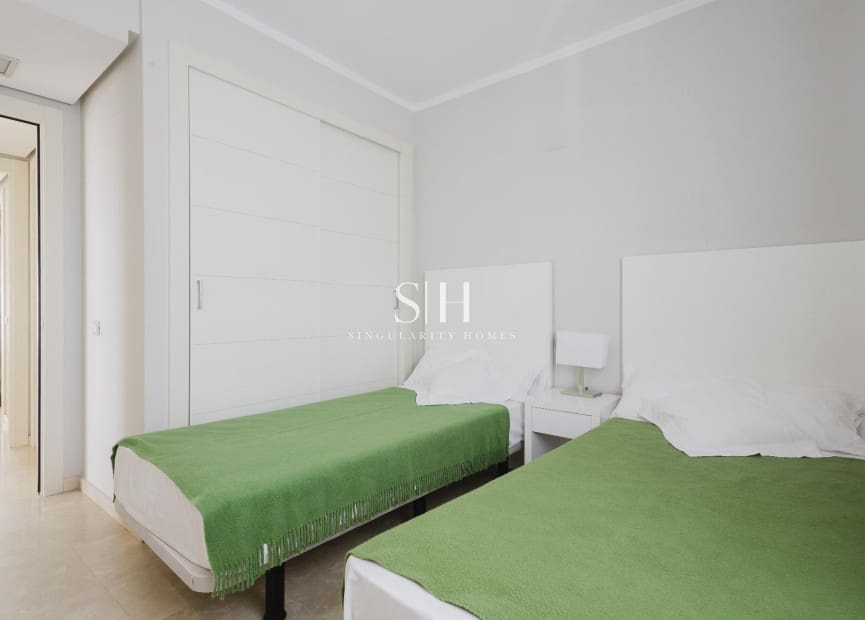 Ático de 2 habitaciones en Orihuela Costa en venta - 339.000 € (Ref: 9804034)