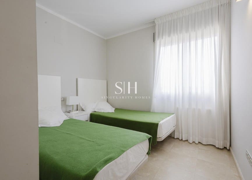 Ático de 2 habitaciones en Orihuela Costa en venta - 339.000 € (Ref: 9804034)