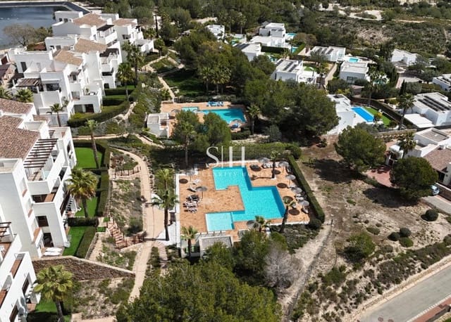 Ático de 2 habitaciones en Las Colinas Golf, Orihuela en venta - 339.000 € (Ref: 9804034)