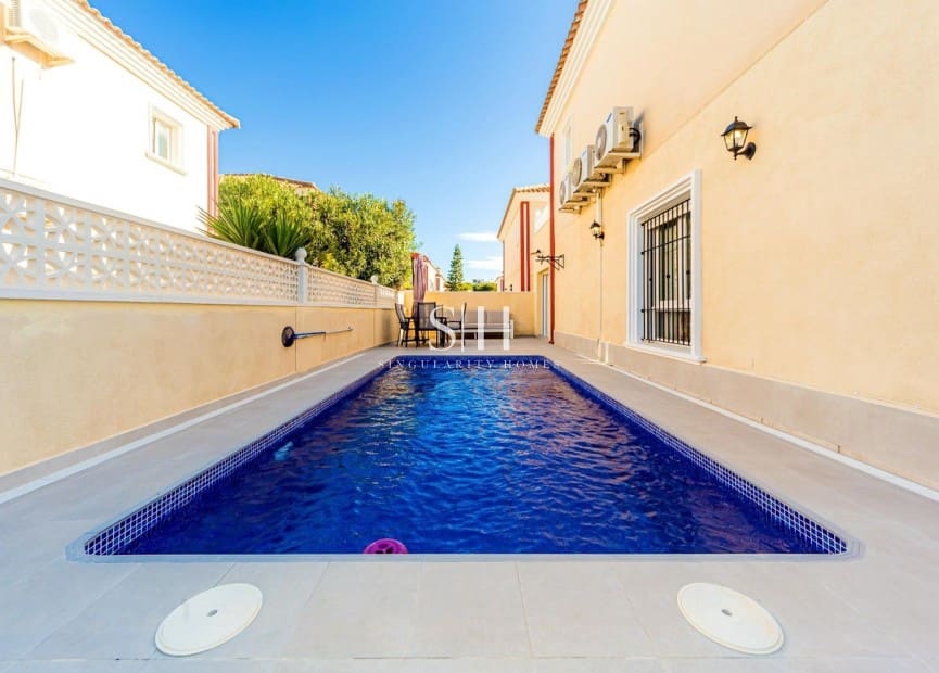 4 slaapkamer Huis te koop in Campoamor - € 335.000 (Ref: 9804035)