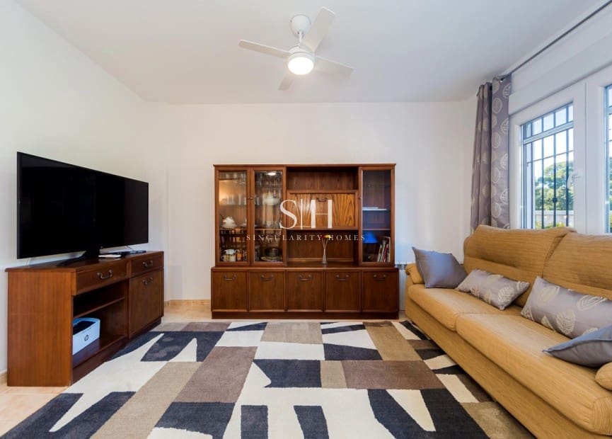 4 slaapkamer Huis te koop in Campoamor - € 335.000 (Ref: 9804035)