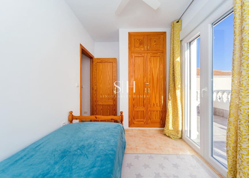 4 slaapkamer Huis te koop in Campoamor - € 335.000 (Ref: 9804035)