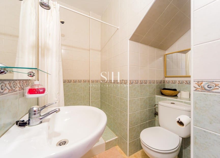 4 slaapkamer Huis te koop in Campoamor - € 335.000 (Ref: 9804035)