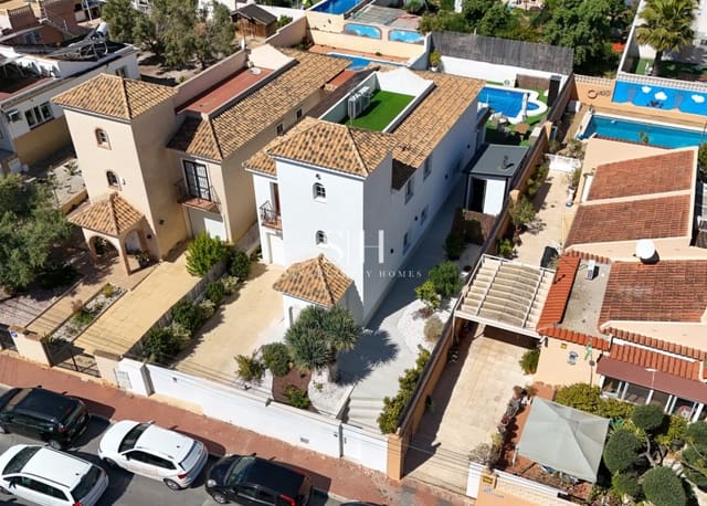 4 sypialnia Willa na sprzedaż w Los Balcones z basenem - 650 000 € (Ref: 9807316)