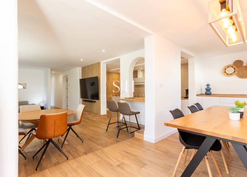 4 Zimmer Villa zu verkaufen in Los Balcones mit Pool - 650.000 € (Ref: 9807316)