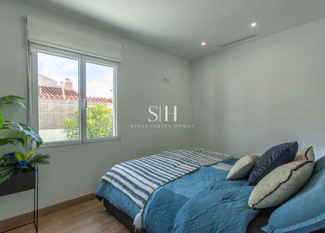 Chalet de 4 habitaciones en Los Balcones en venta con piscina - 650.000 € (Ref: 9807316)