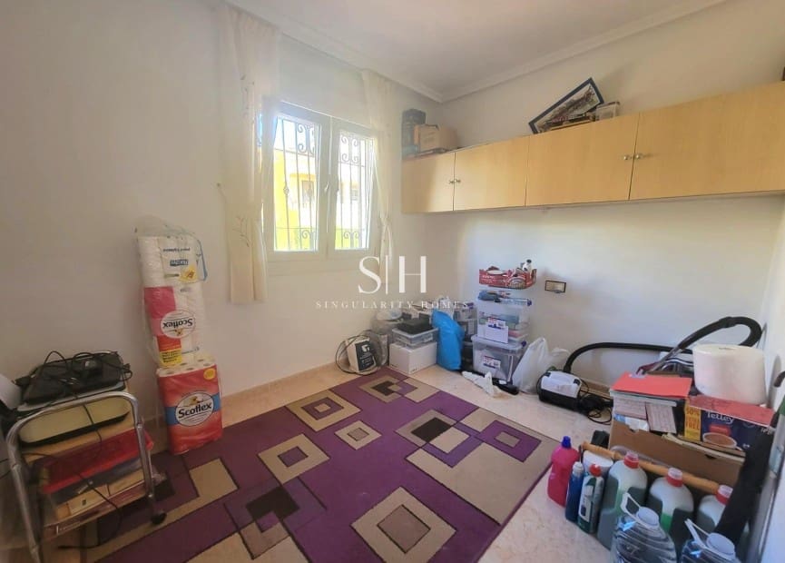 3 slaapkamer Halfvrijstaande villa te koop in Los Montesinos met zwembad - € 205.000 (Ref: 9807318)