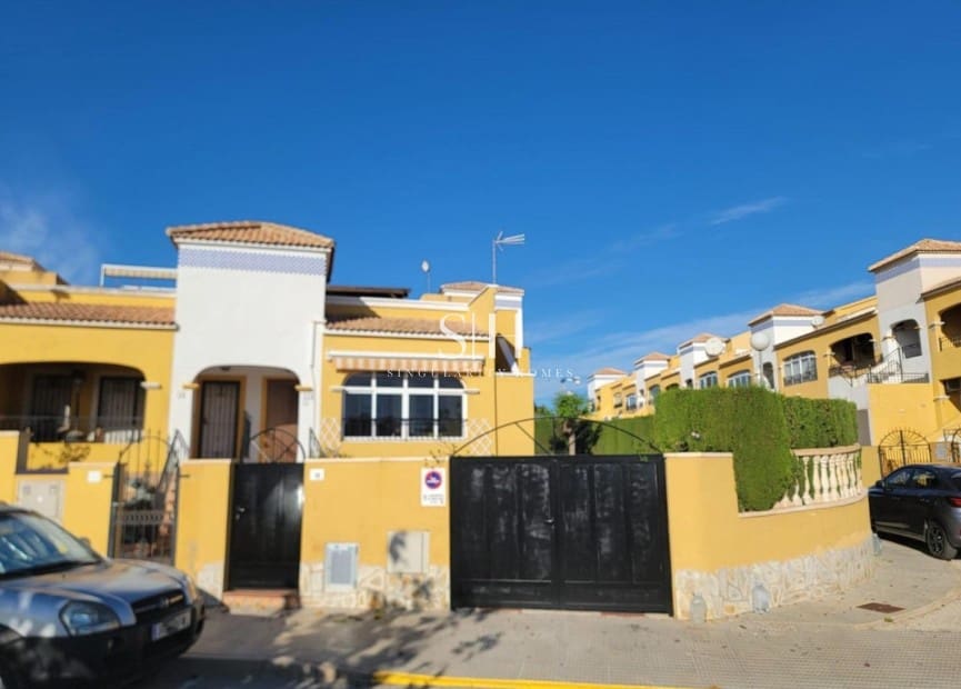 3 slaapkamer Halfvrijstaande villa te koop in Los Montesinos met zwembad - € 205.000 (Ref: 9807318)