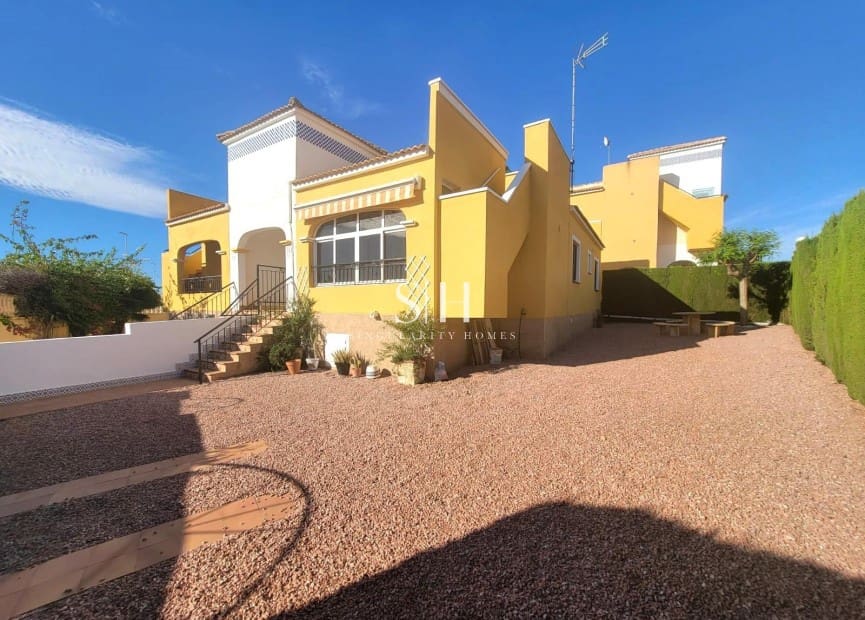 3 slaapkamer Halfvrijstaande villa te koop in Los Montesinos met zwembad - € 205.000 (Ref: 9807318)