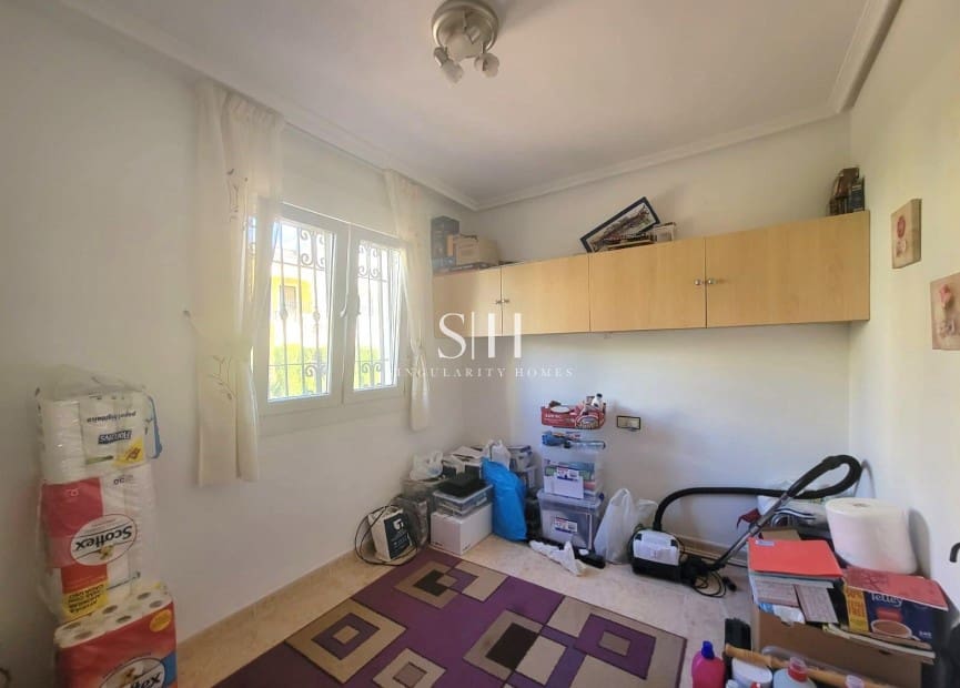 3 slaapkamer Halfvrijstaande villa te koop in Los Montesinos met zwembad - € 205.000 (Ref: 9807318)