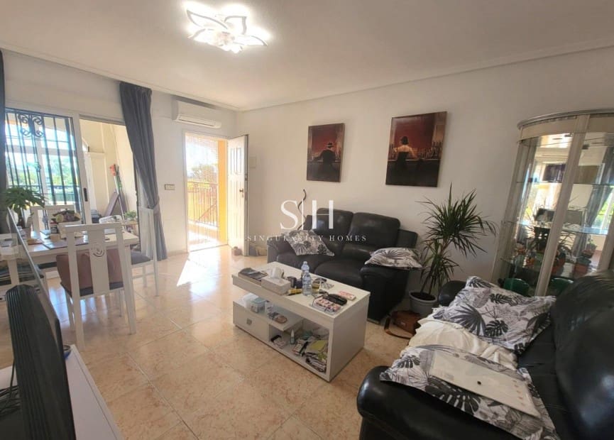 3 slaapkamer Halfvrijstaande villa te koop in Los Montesinos met zwembad - € 205.000 (Ref: 9807318)