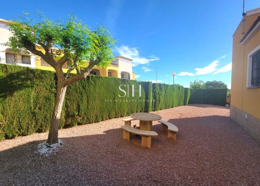 3 slaapkamer Halfvrijstaande villa te koop in Los Montesinos met zwembad - € 205.000 (Ref: 9807318)