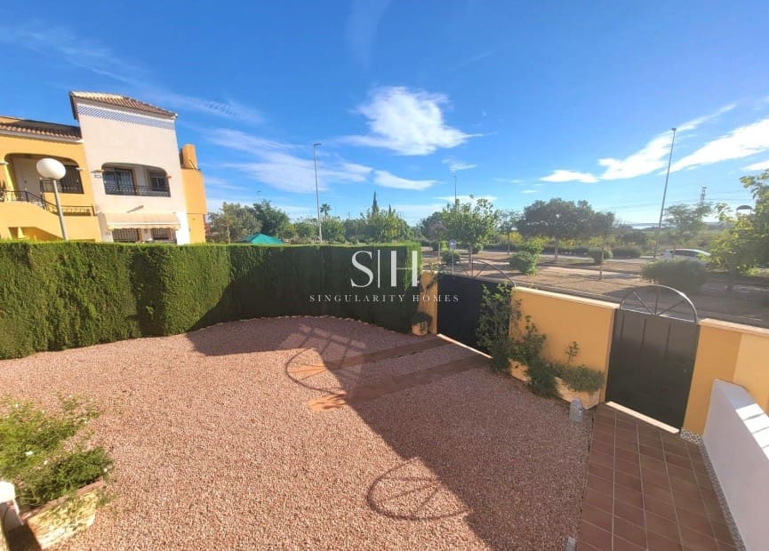3 slaapkamer Halfvrijstaande villa te koop in Los Montesinos met zwembad - € 205.000 (Ref: 9807318)