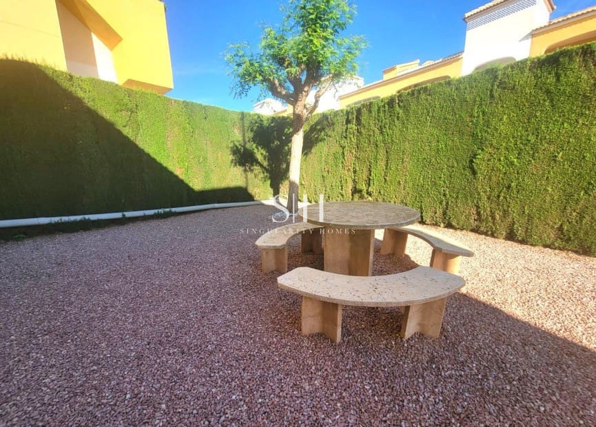3 slaapkamer Halfvrijstaande villa te koop in Los Montesinos met zwembad - € 205.000 (Ref: 9807318)