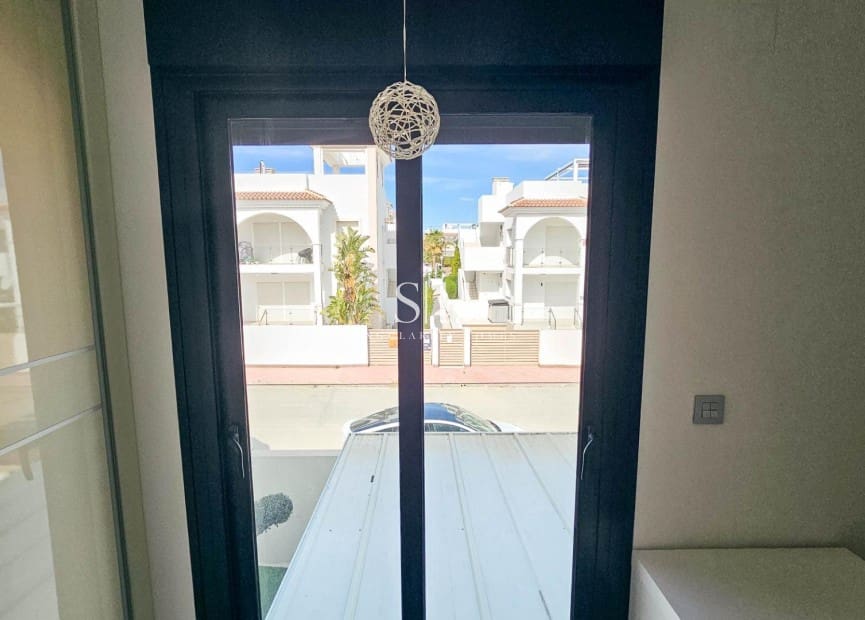 Chalet de 3 habitaciones en Ciudad Quesada en venta con piscina - 458.900 € (Ref: 9811063)