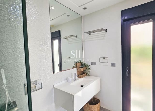 Chalet de 3 habitaciones en Ciudad Quesada, Rojales en venta con piscina - 458.900 € (Ref: 9811063)