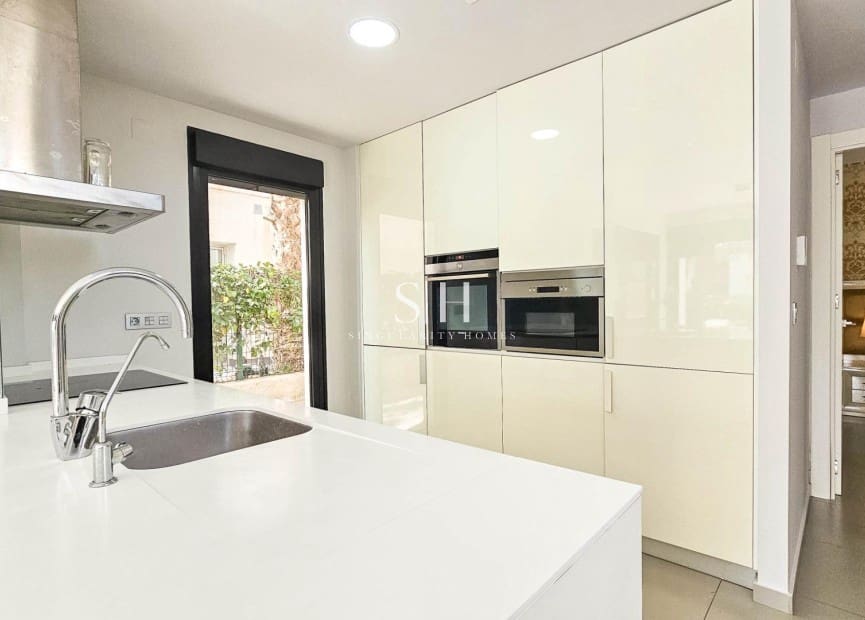 Chalet de 3 habitaciones en Ciudad Quesada en venta con piscina - 458.900 € (Ref: 9811063)