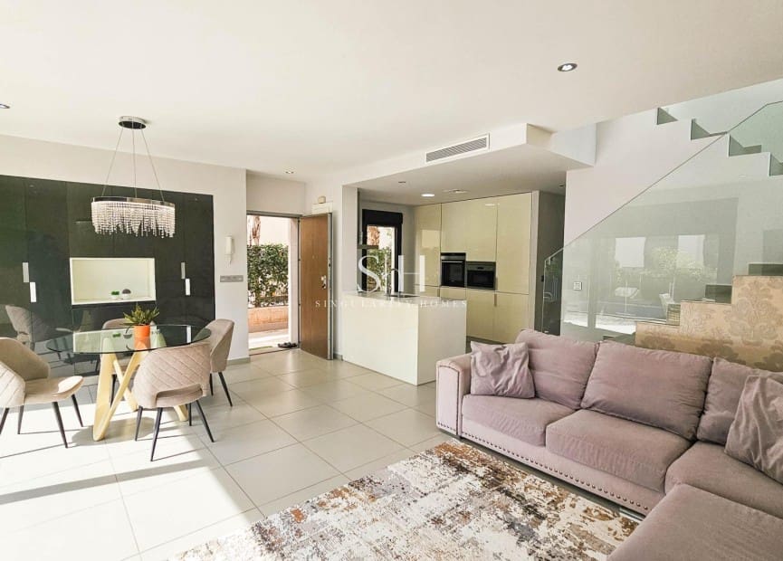 Chalet de 3 habitaciones en Ciudad Quesada en venta con piscina - 458.900 € (Ref: 9811063)