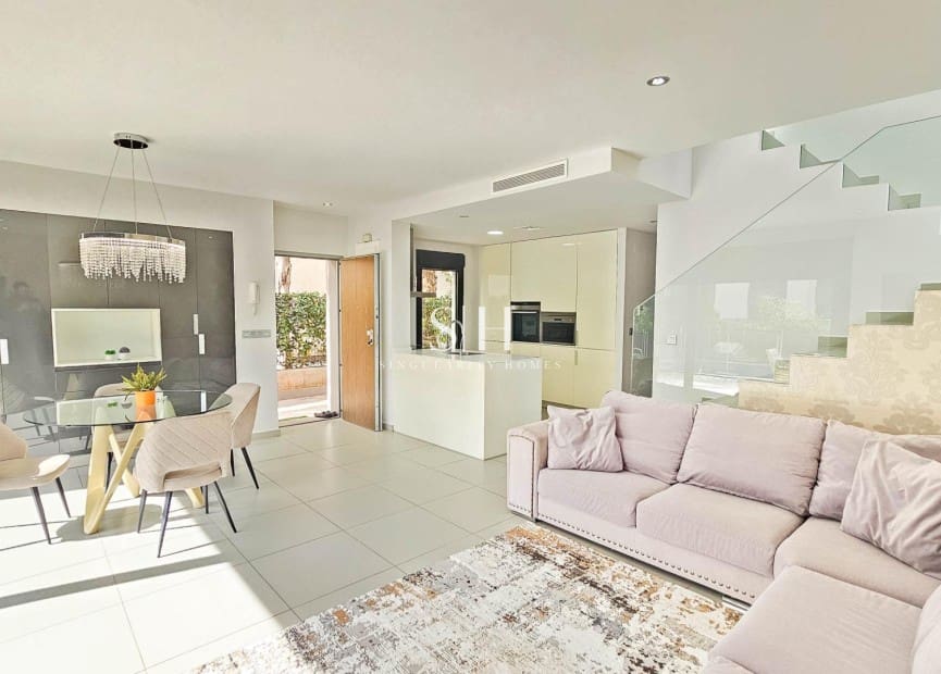 Chalet de 3 habitaciones en Ciudad Quesada en venta con piscina - 458.900 € (Ref: 9811063)