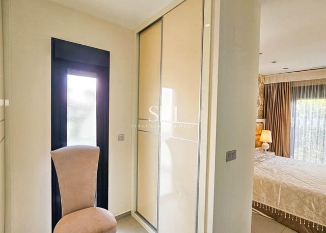 Chalet de 3 habitaciones en Ciudad Quesada, Rojales en venta con piscina - 458.900 € (Ref: 9811063)