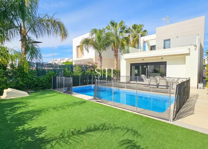 Chalet de 3 habitaciones en Ciudad Quesada en venta con piscina - 458.900 € (Ref: 9811063)