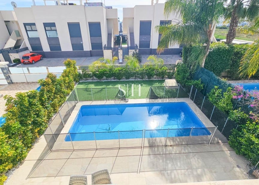 Chalet de 3 habitaciones en Ciudad Quesada en venta con piscina - 458.900 € (Ref: 9811063)