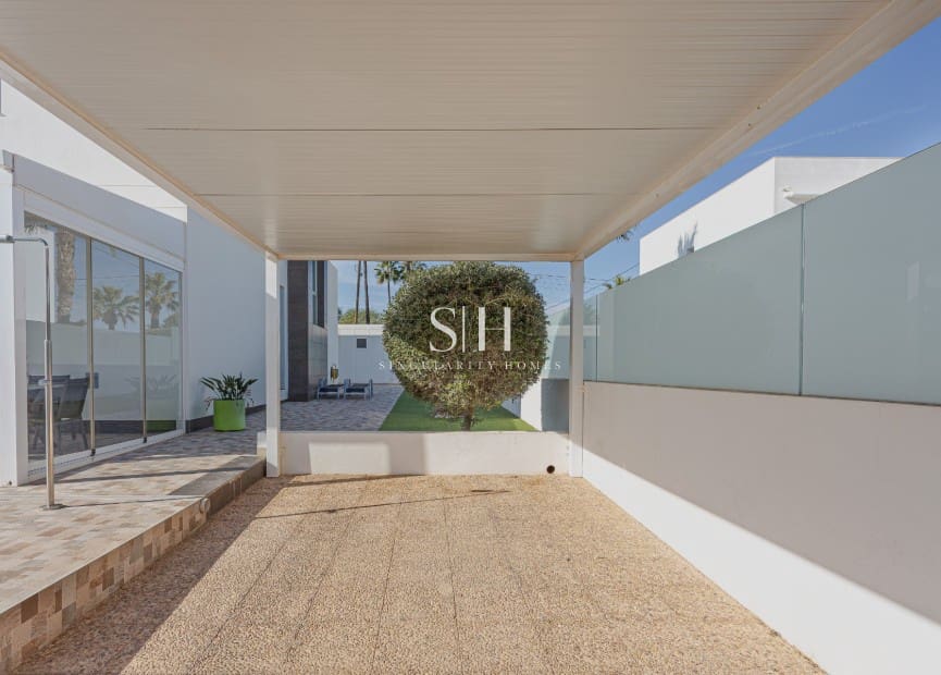 3 slaapkamer Villa te koop in Orihuela Costa - € 475.000 (Ref: 9811065)