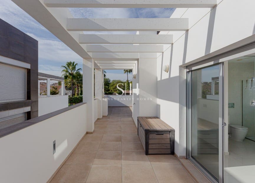 3 slaapkamer Villa te koop in Orihuela Costa - € 475.000 (Ref: 9811065)